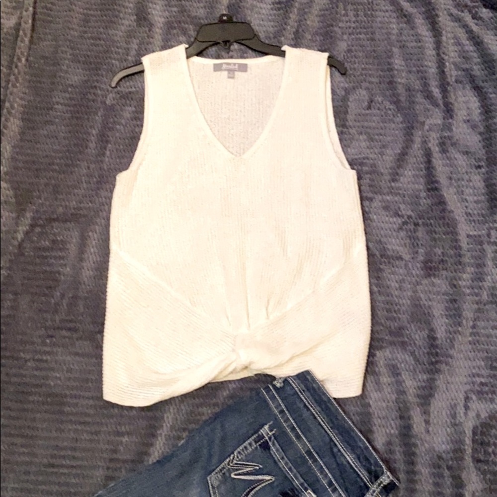V neck sweater top